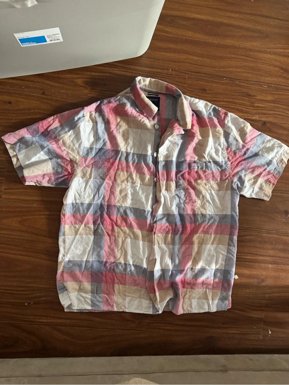 Casual Short-Sleeve Button-Down Shirt in Pink, Blue & White